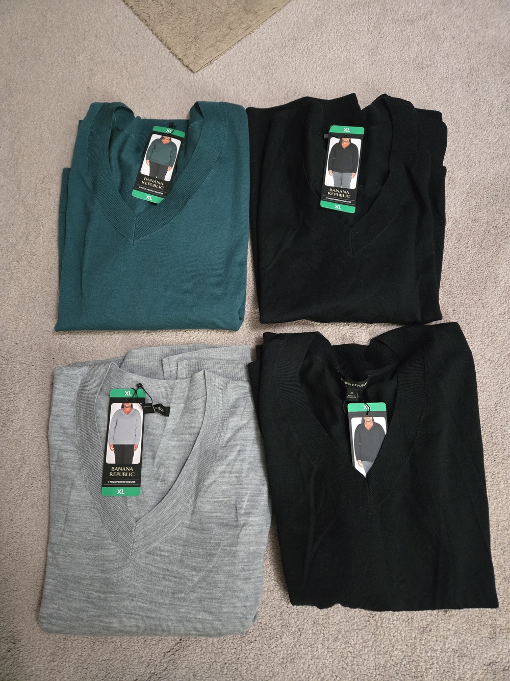 Banana Republic Womens V-Neck Sweaters - Teal, Black, Light Gray Size XL